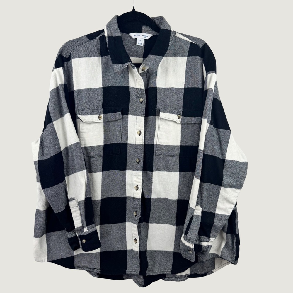 Old Navy Flannel Boyfriend Shirt Women XL Black White Buffalo Plaid Button Down